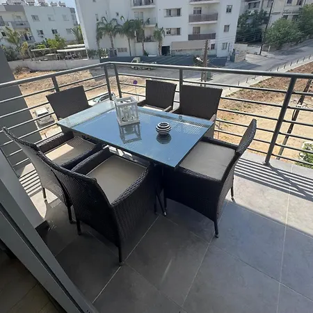 Apartment Elegant Escape In