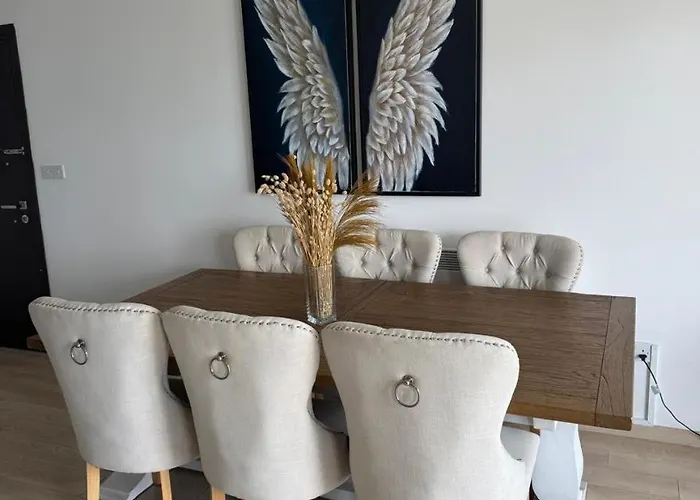 Апартаменты Elegant Escape In *