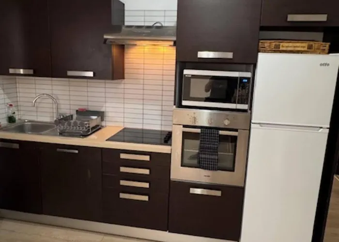 Elegant Escape In Apartmán